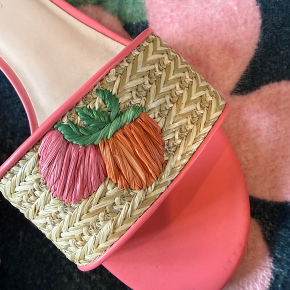 Kate Spade Pink Raffia Strawberry Embroidered Sandals - Picture 5 of 6